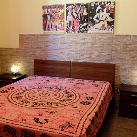 Bed&Breakfast La Casetta Сант-Алессио-Сикуло Номер фото
