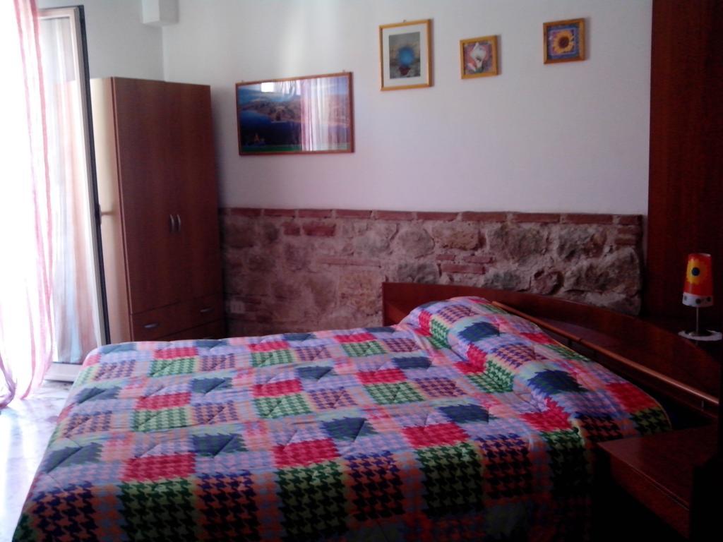 Bed&Breakfast La Casetta Сант-Алессио-Сикуло Номер фото