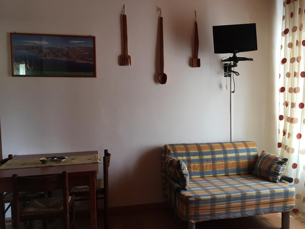 Bed&Breakfast La Casetta Сант-Алессио-Сикуло Экстерьер фото