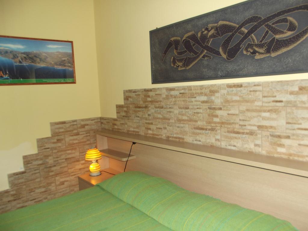 Bed&Breakfast La Casetta Сант-Алессио-Сикуло Экстерьер фото